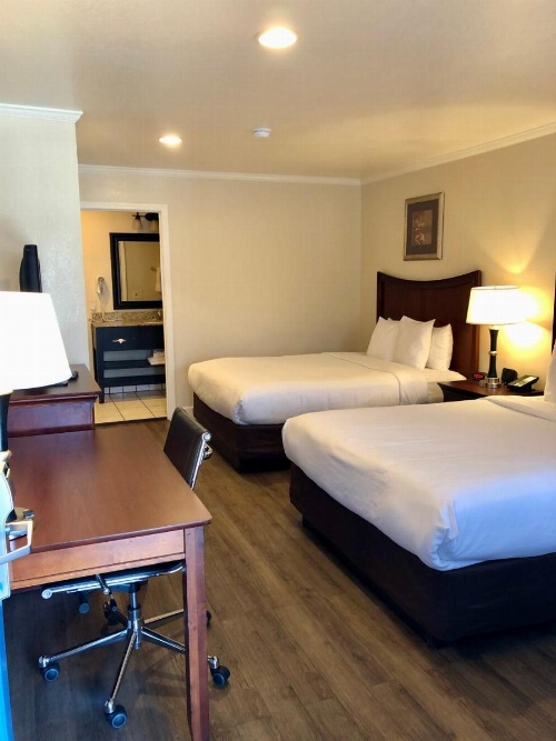 Blu Pacific Hotel image 18