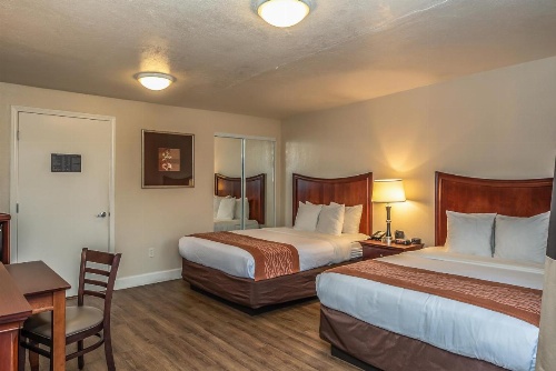 Blu Pacific Hotel image 6
